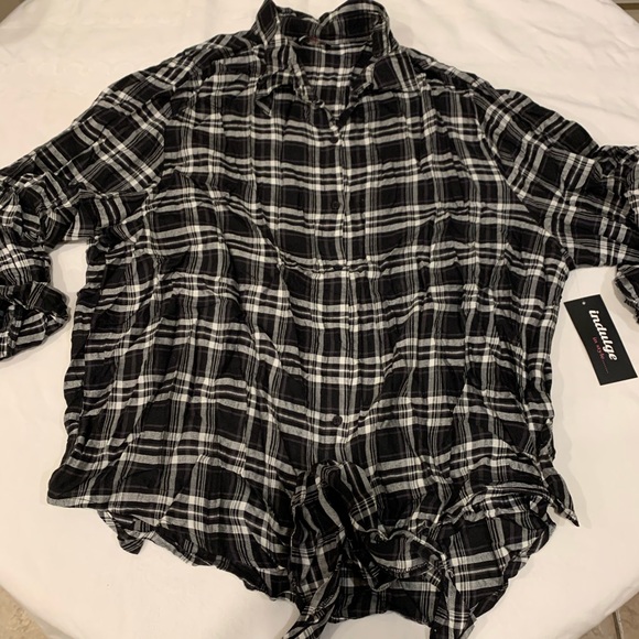 indulge Tops - NWT Indulge 3x Black White Plaid Front Knot Blouse